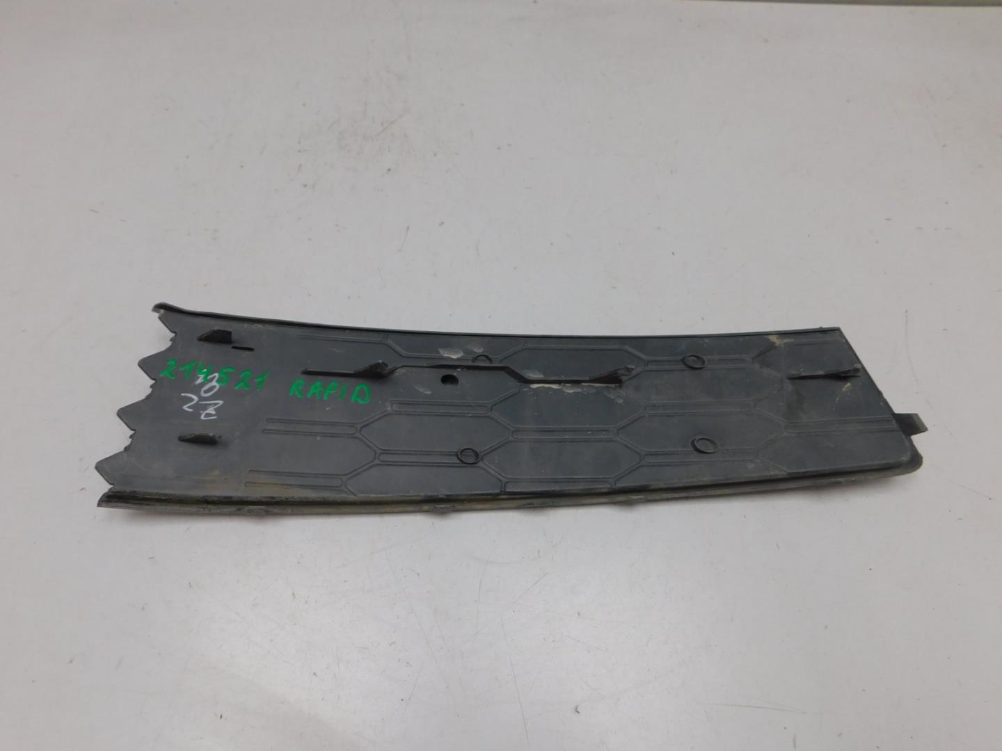 Решетка в бампер правая