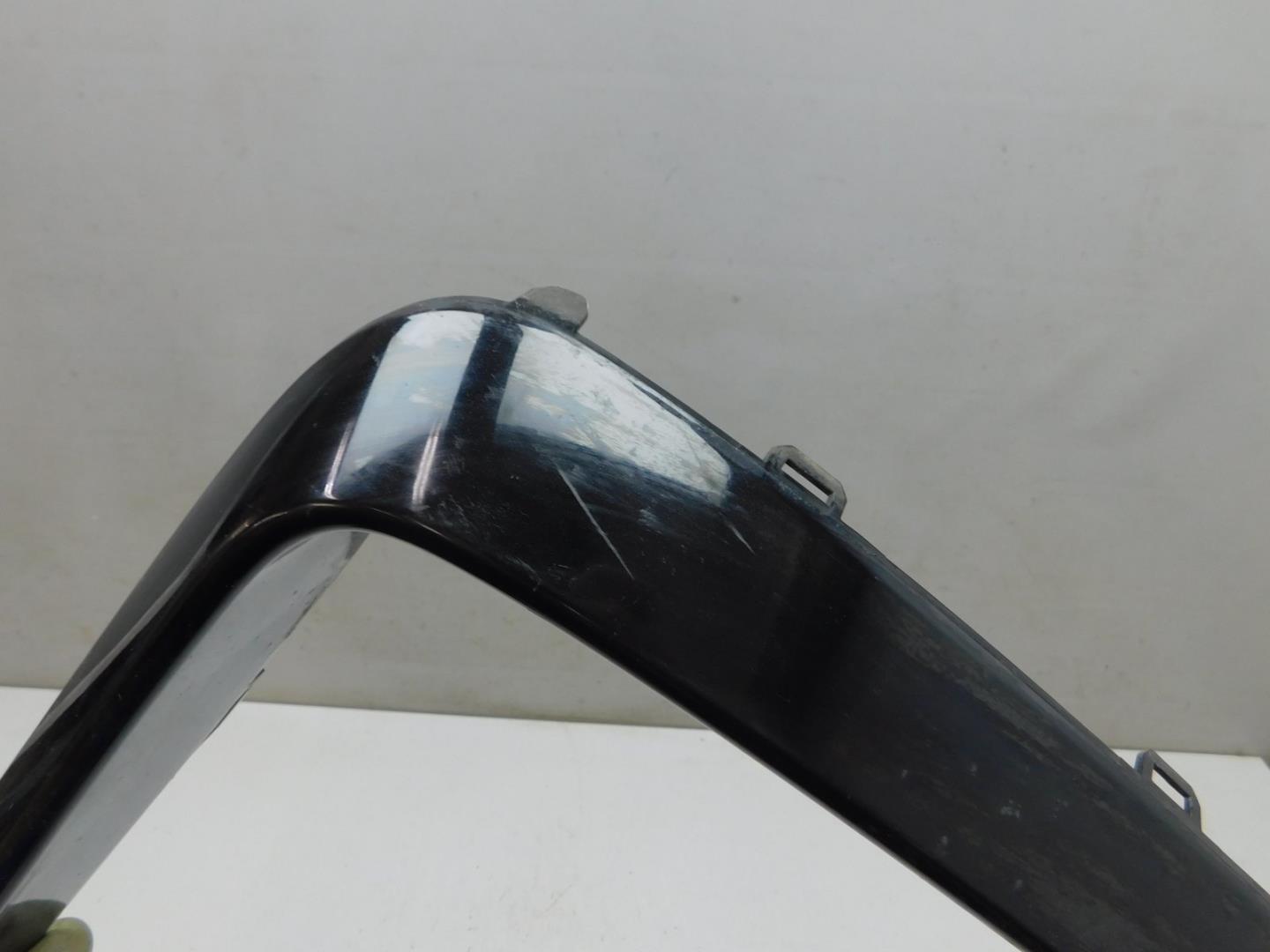 Накладка переднего бампера