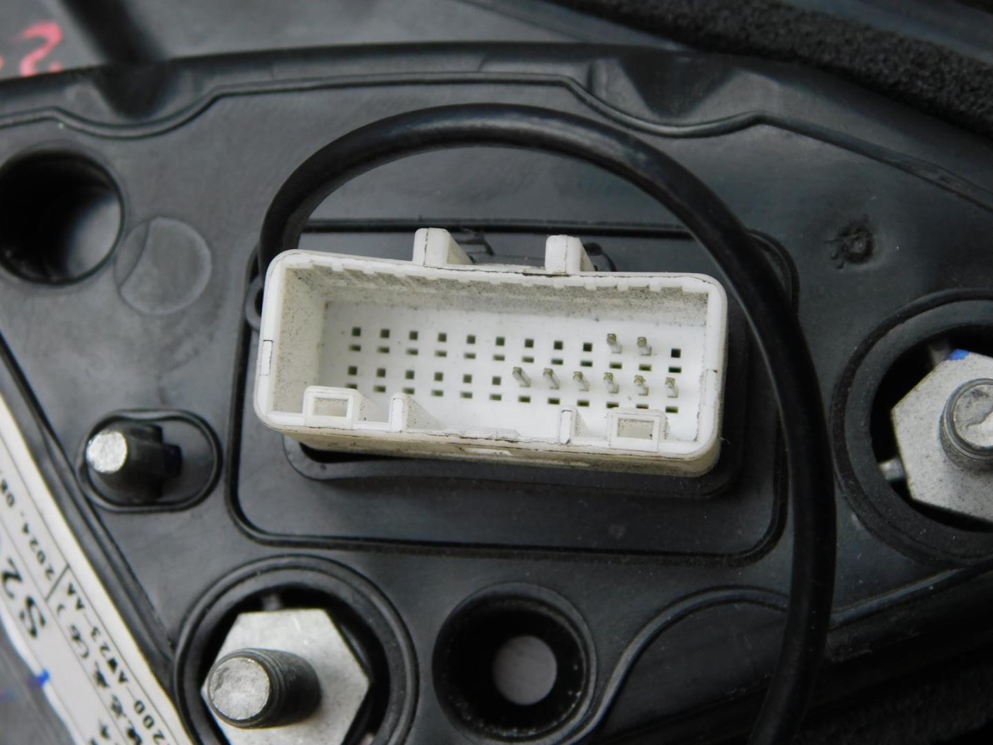 Зеркало правое электрическое