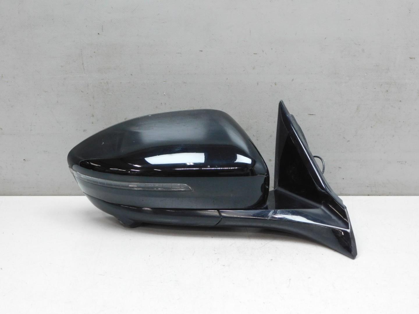 Зеркало правое электрическое