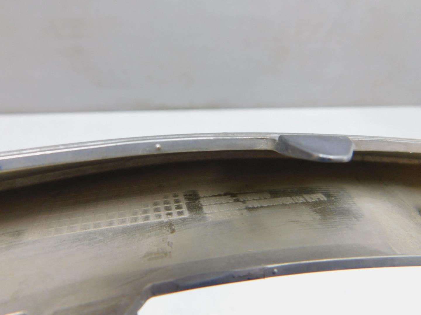 Молдинг переднего бампера