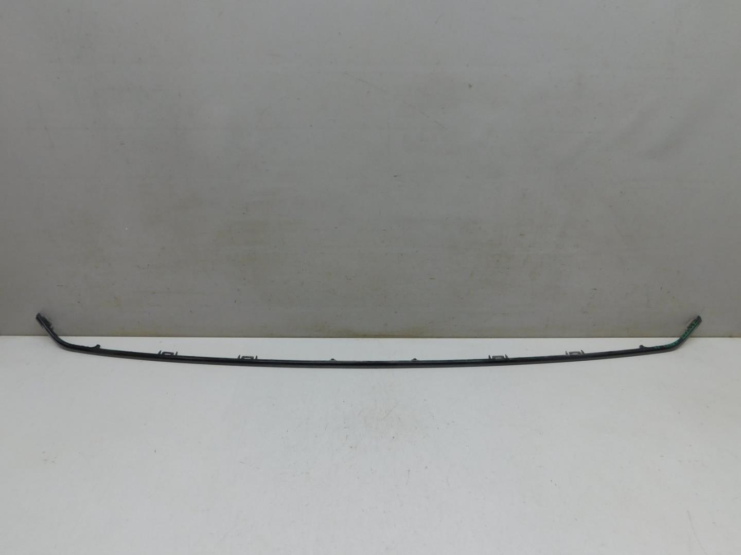 Молдинг заднего бампера