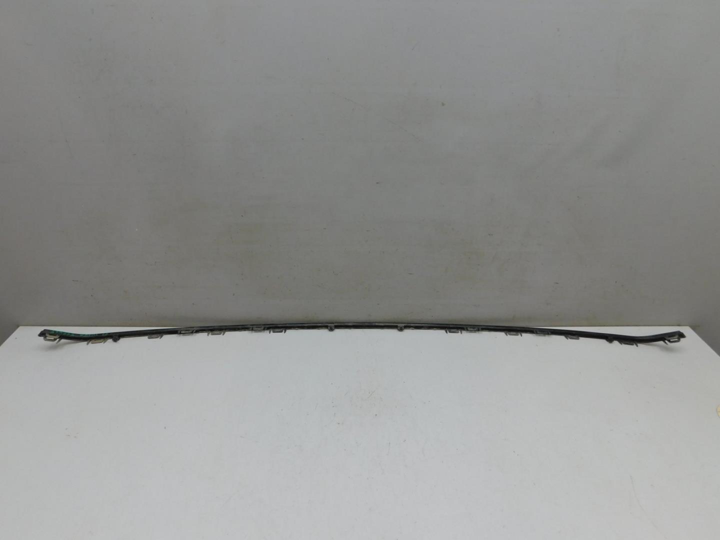 Молдинг заднего бампера