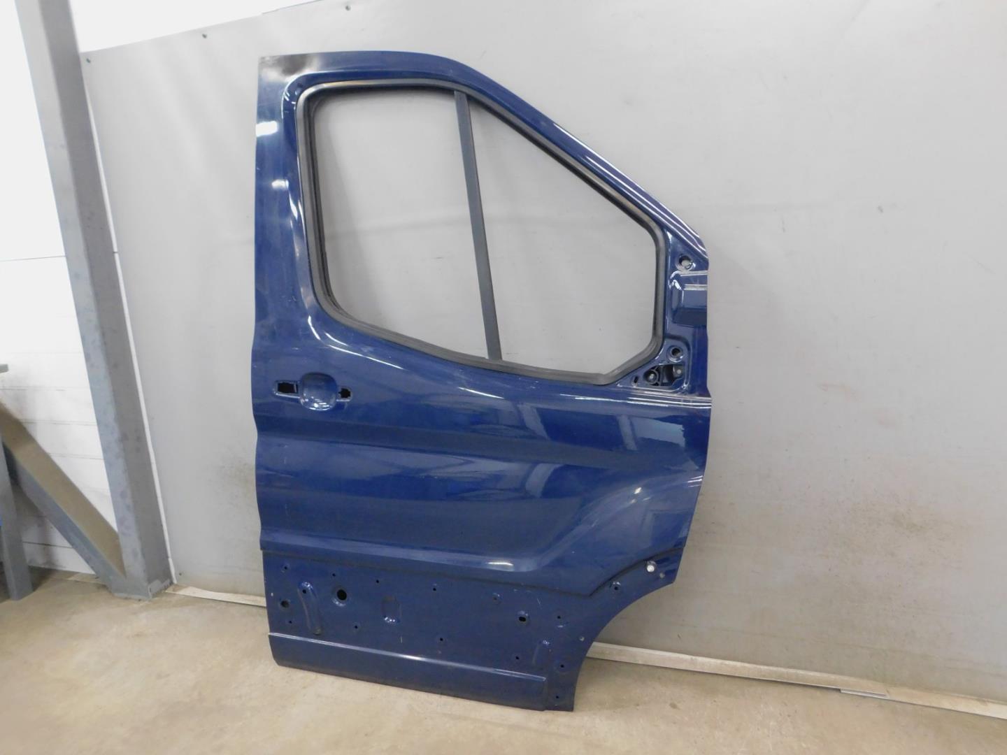 Дверь передняя правая