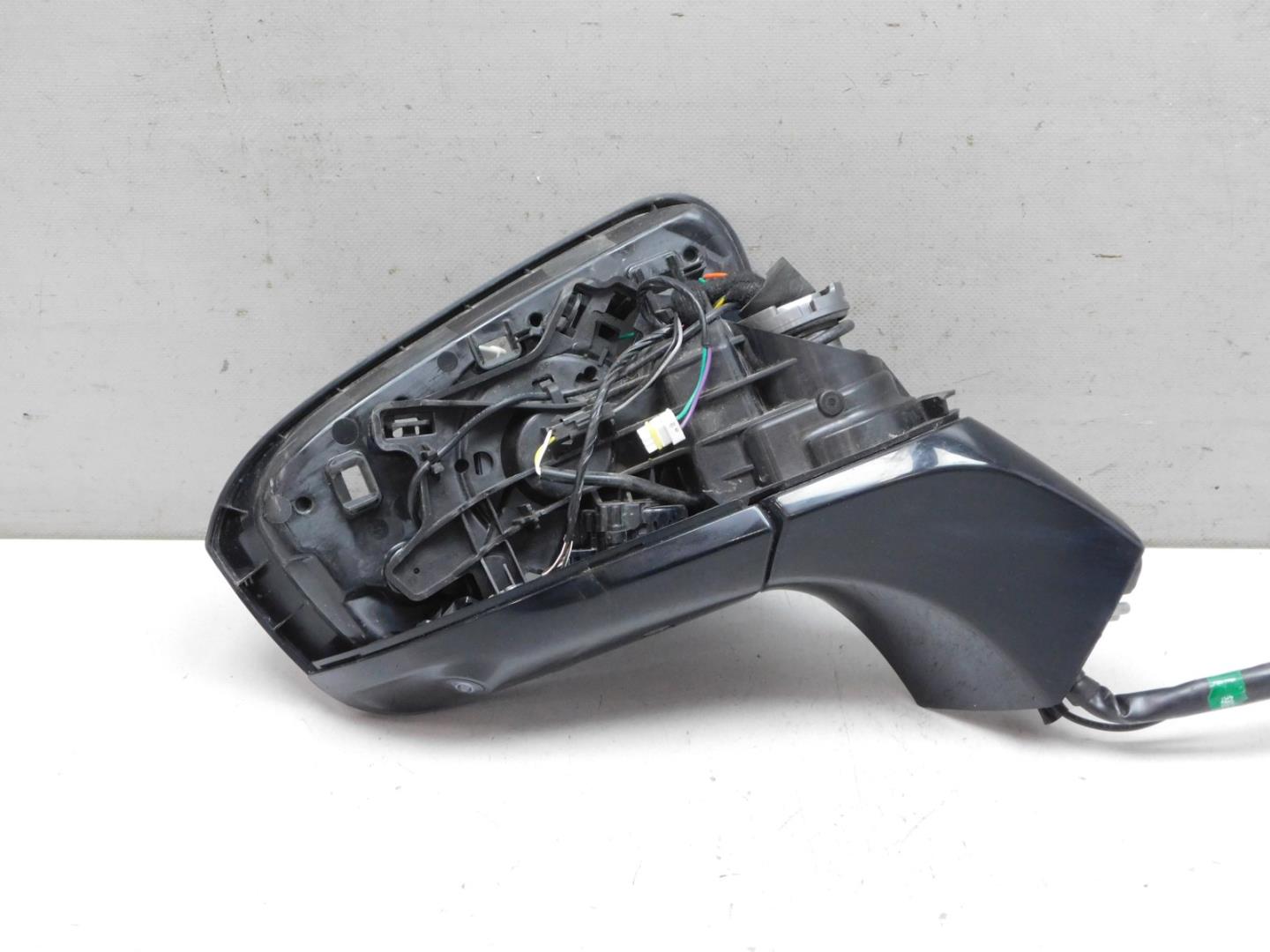 Зеркало правое электрическое