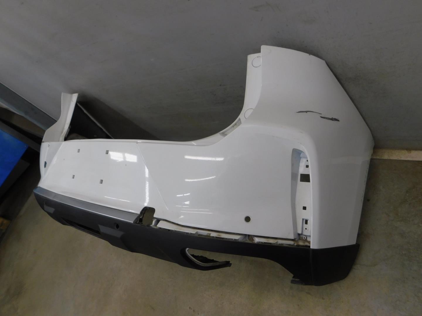 Бампер задний