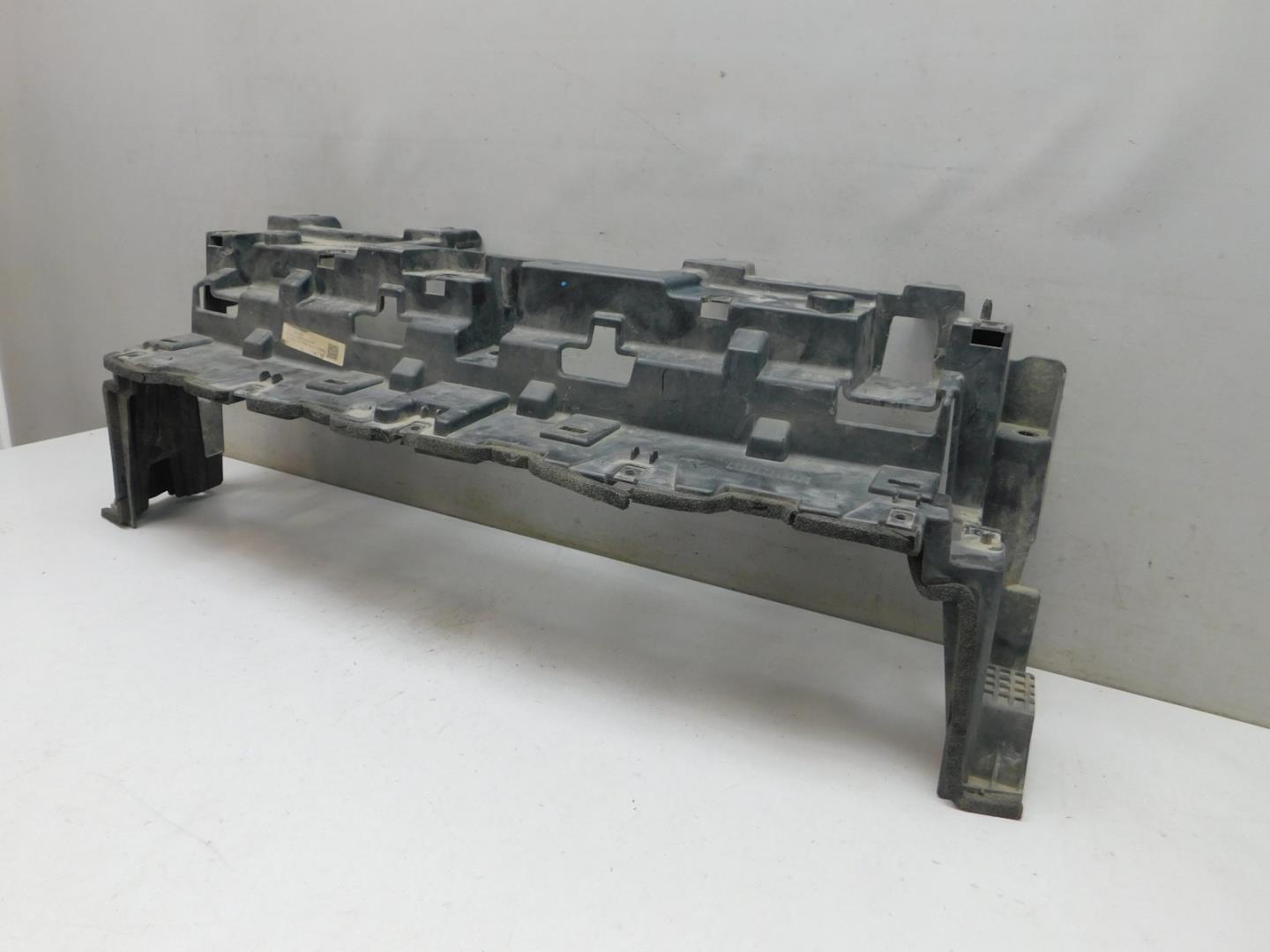 Кронштейн переднего бампера