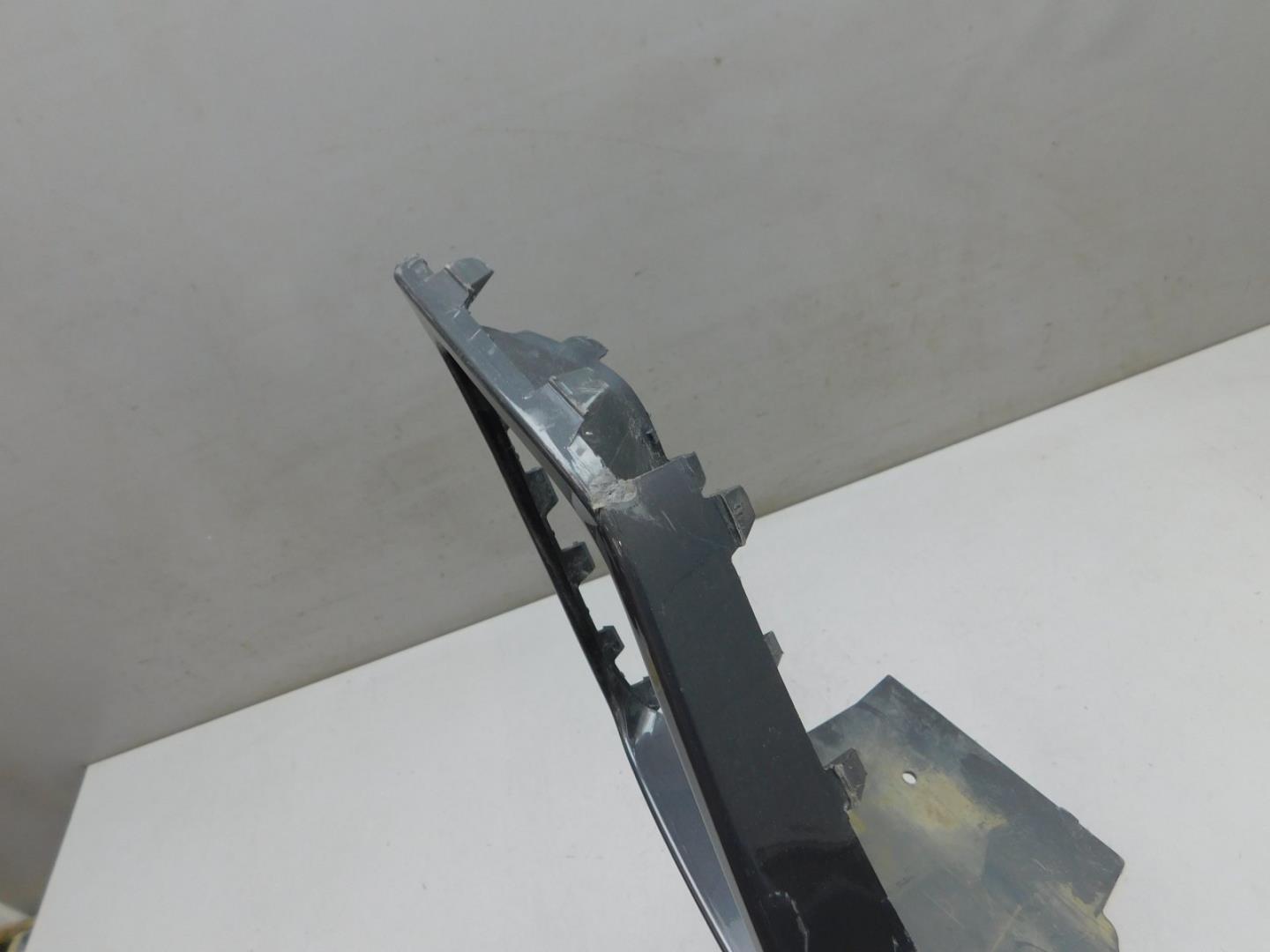 Накладка переднего бампера