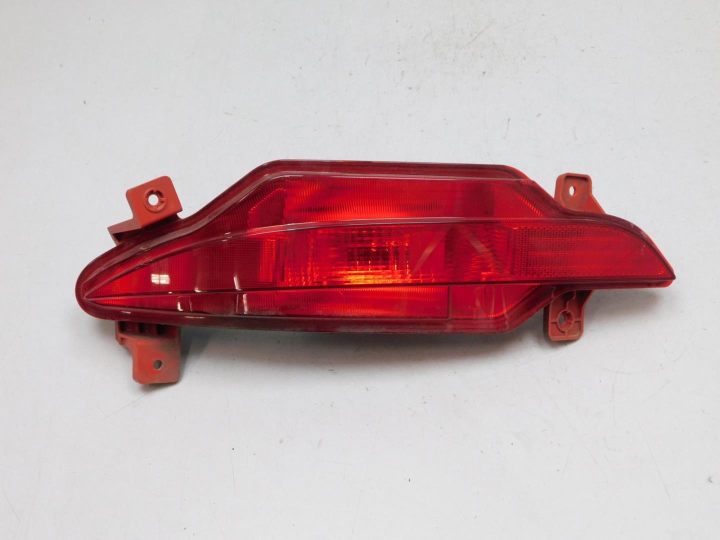 Фонарь задний в бампер левый