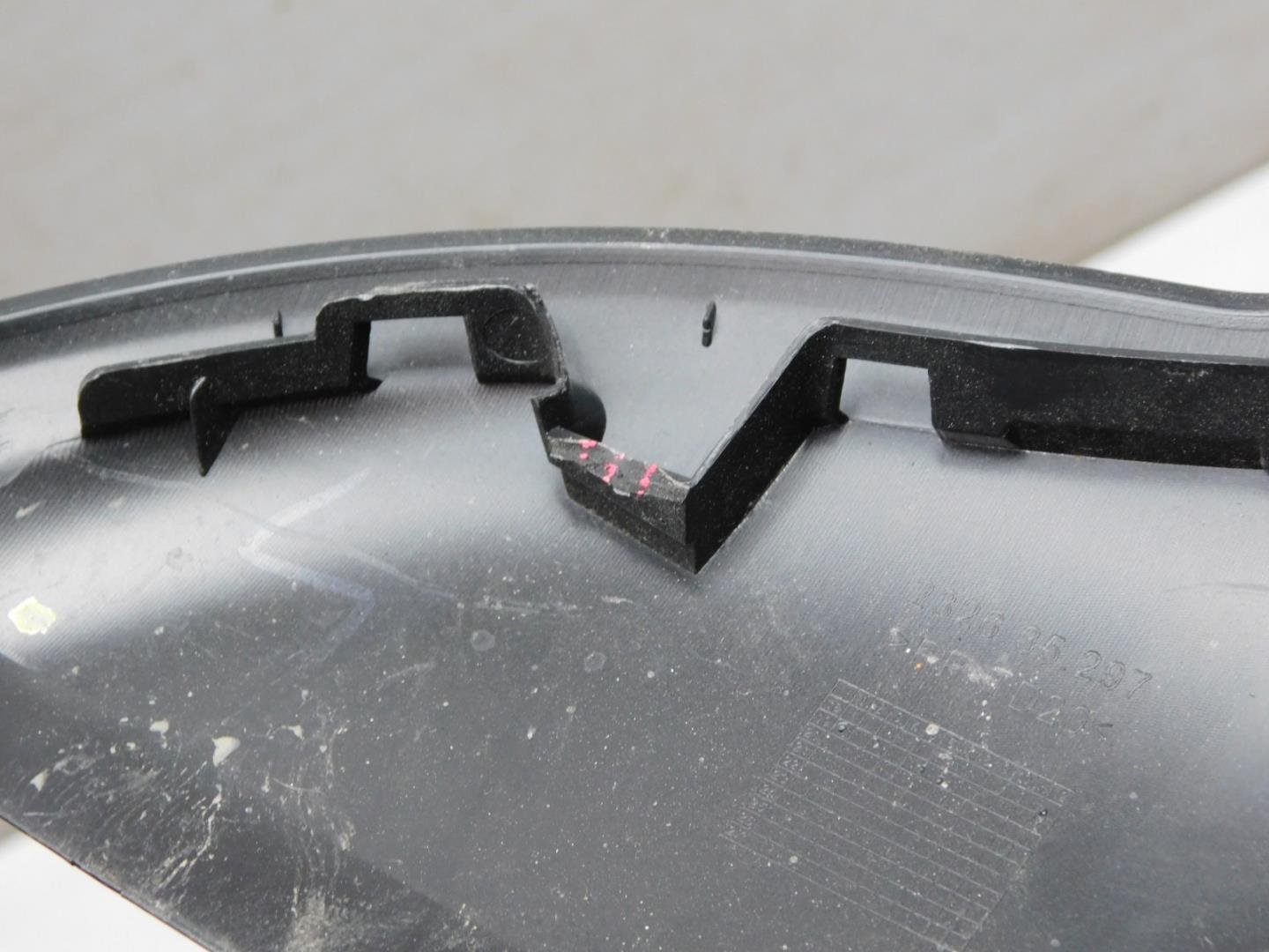 Накладка зеркала левого