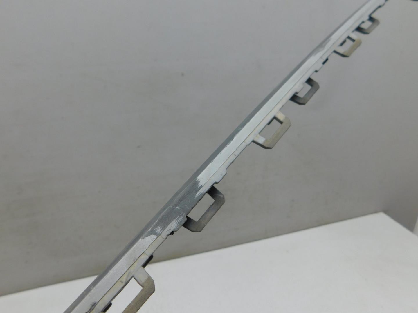 Молдинг заднего бампера