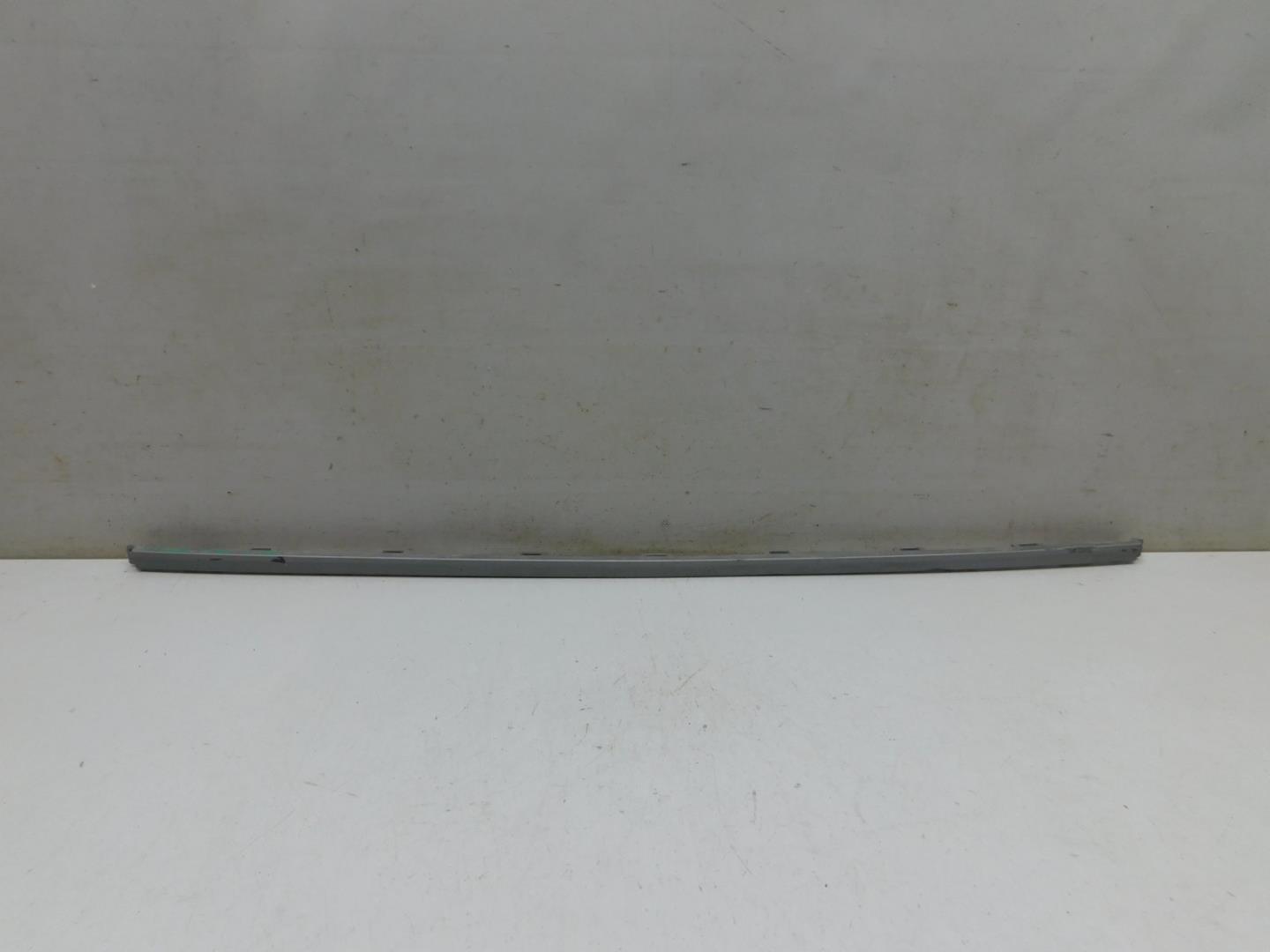 Молдинг заднего бампера