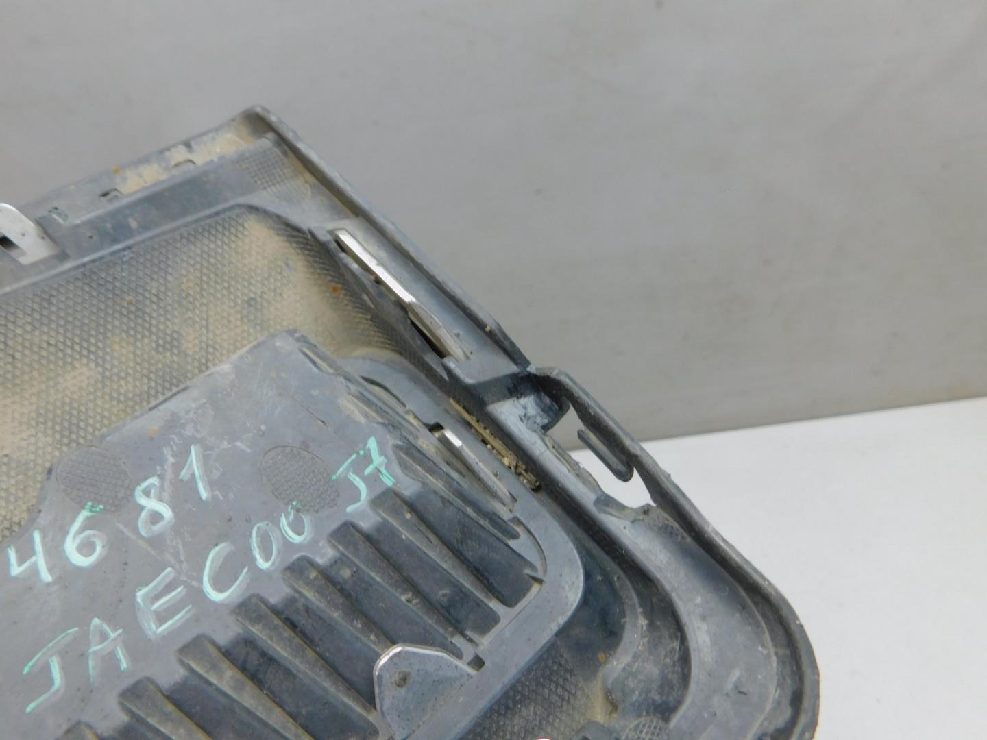 Накладка заднего бампера левая