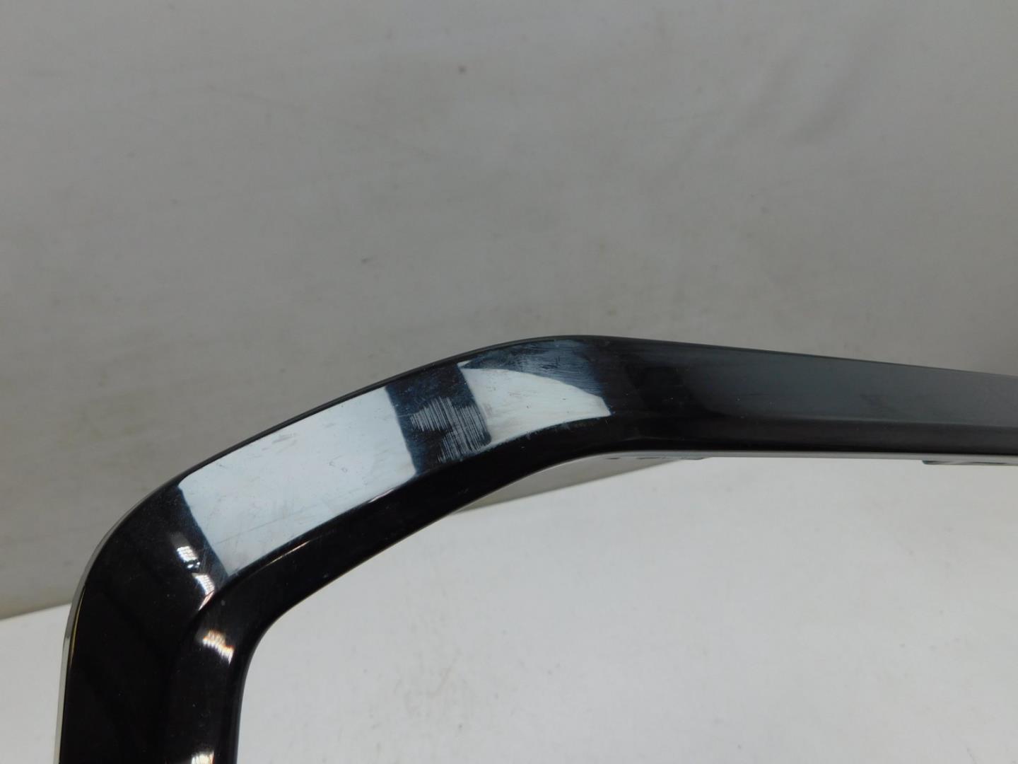 Накладка переднего бампера