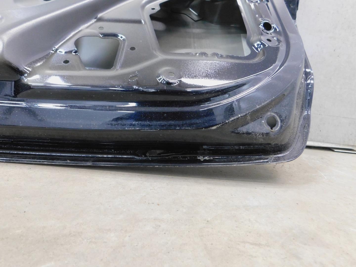 Дверь багажника