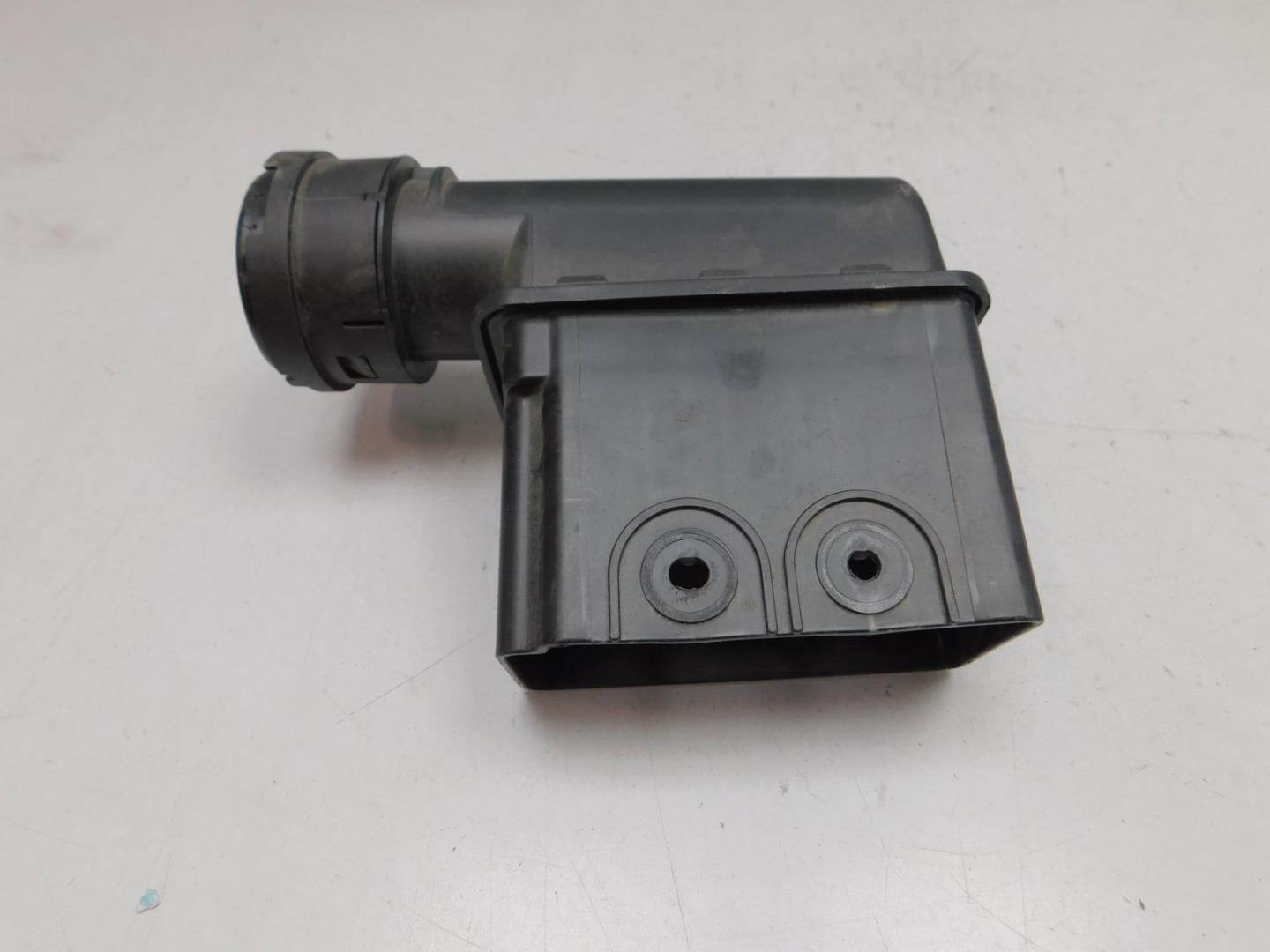 Патрубок воздушного фильтра