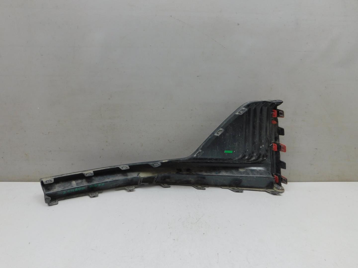 Накладка переднего бампера