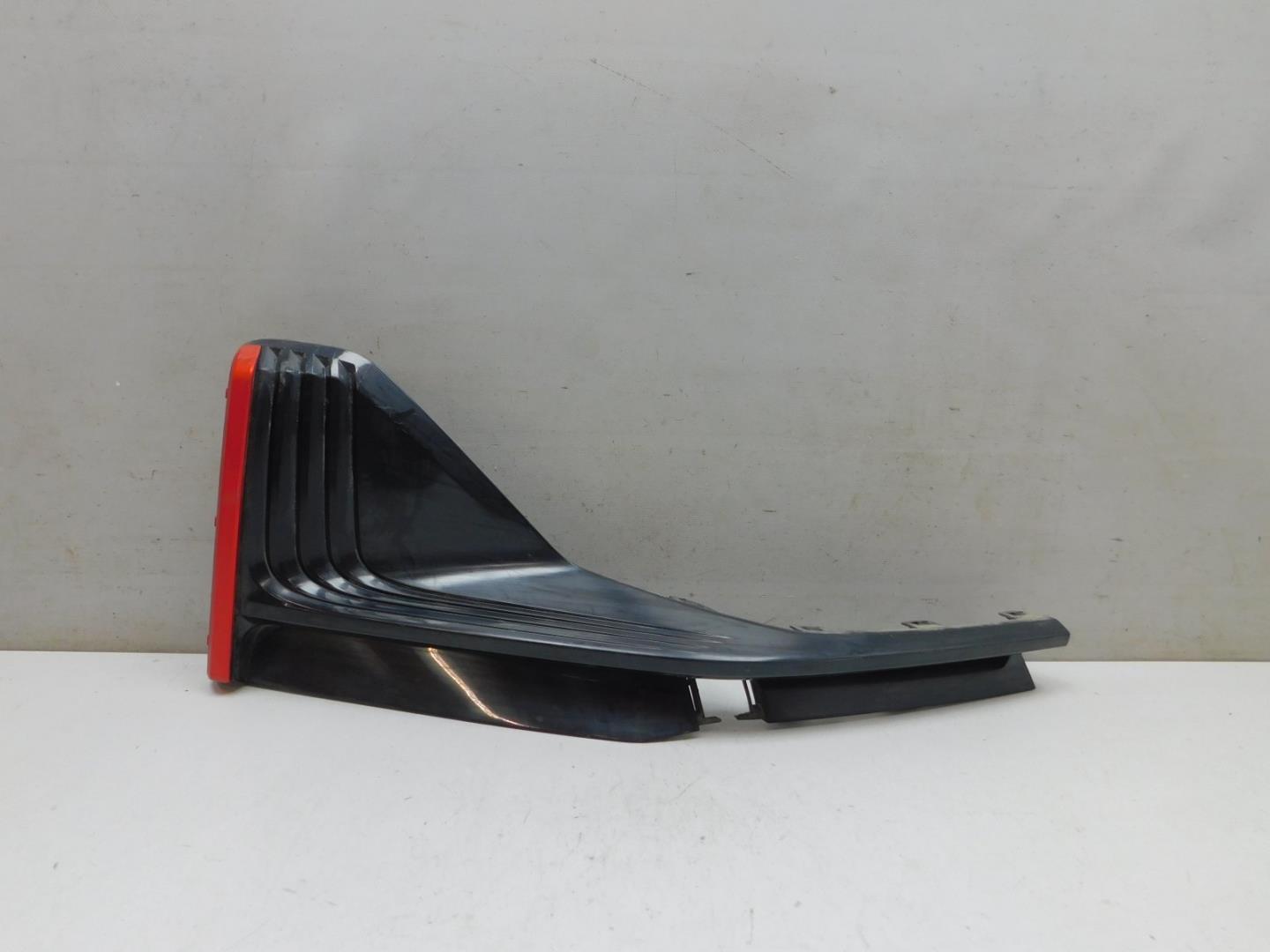 Накладка переднего бампера