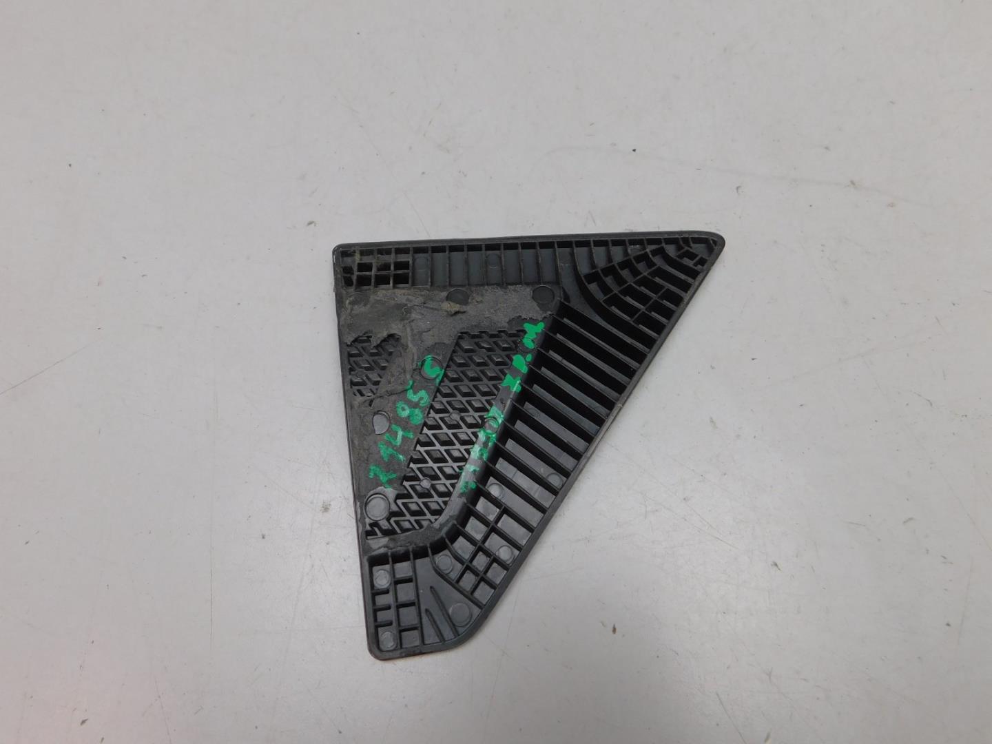 Накладка переднего крыла левого