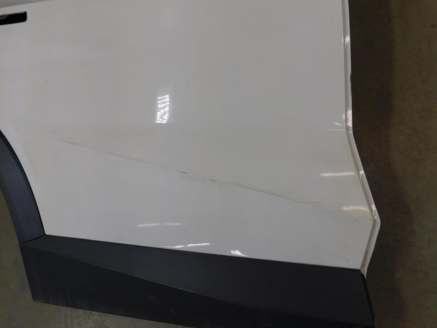 Дверь задняя правая