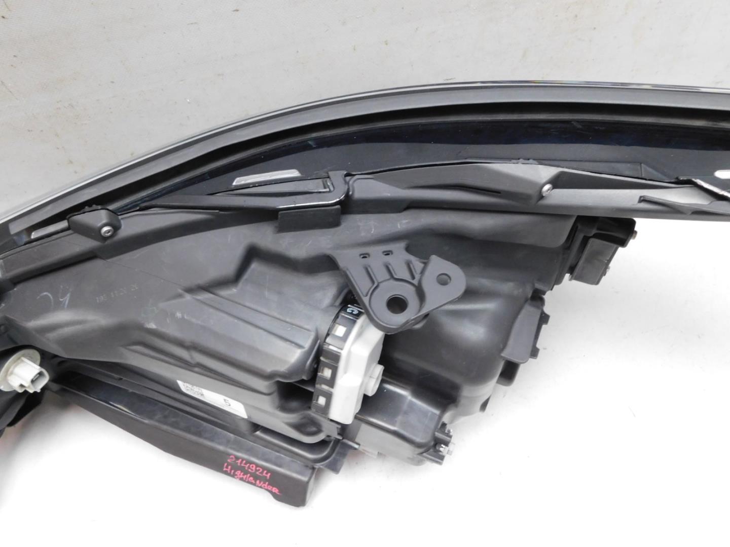 Фара правая