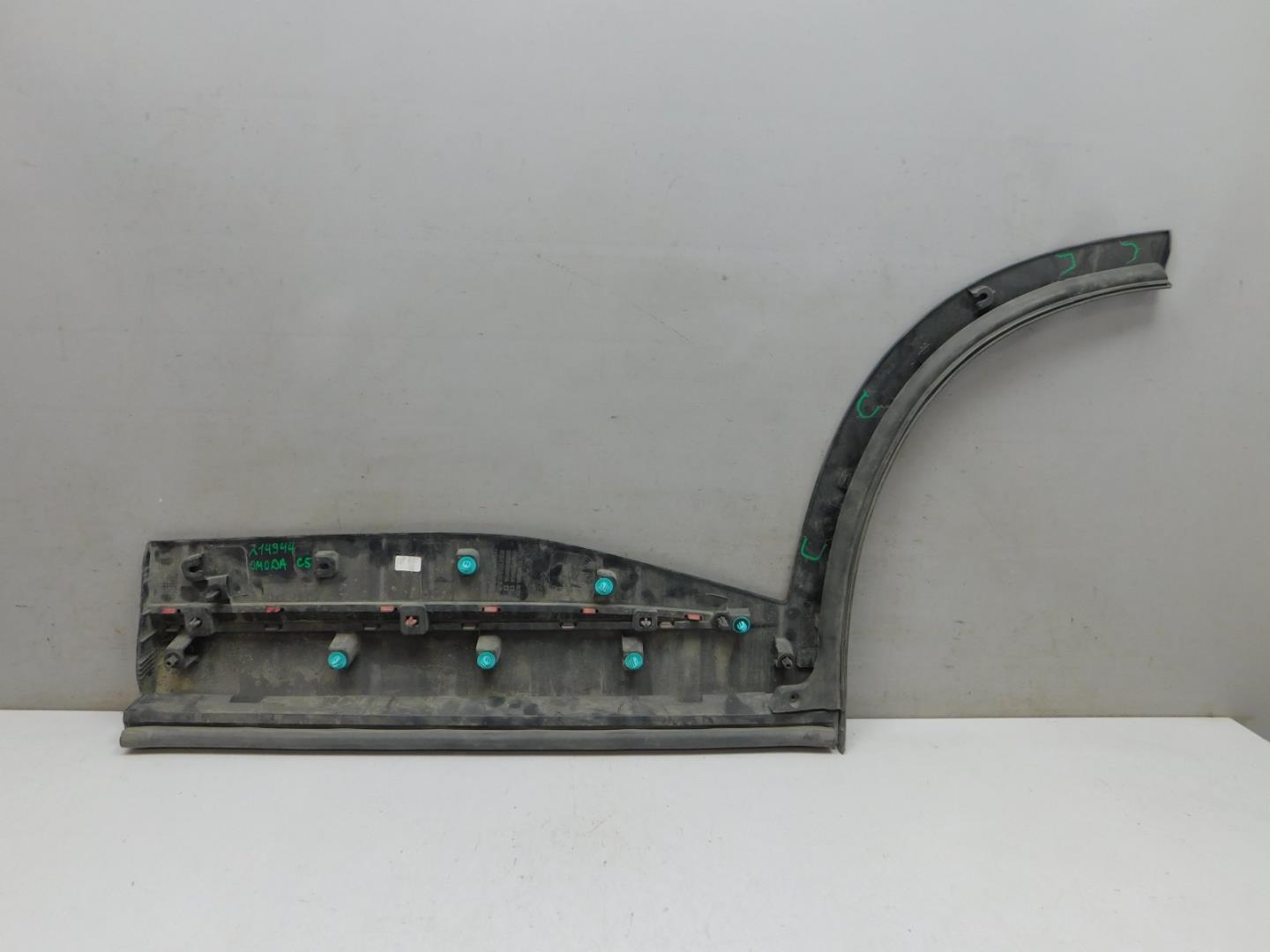 Накладка двери задней правой