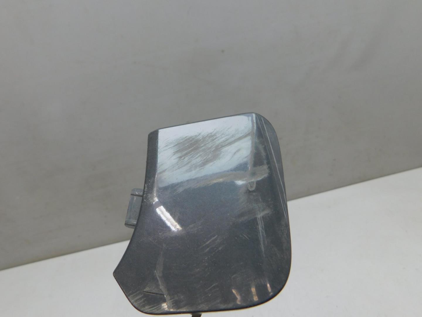 Заглушка буксировочного крюка