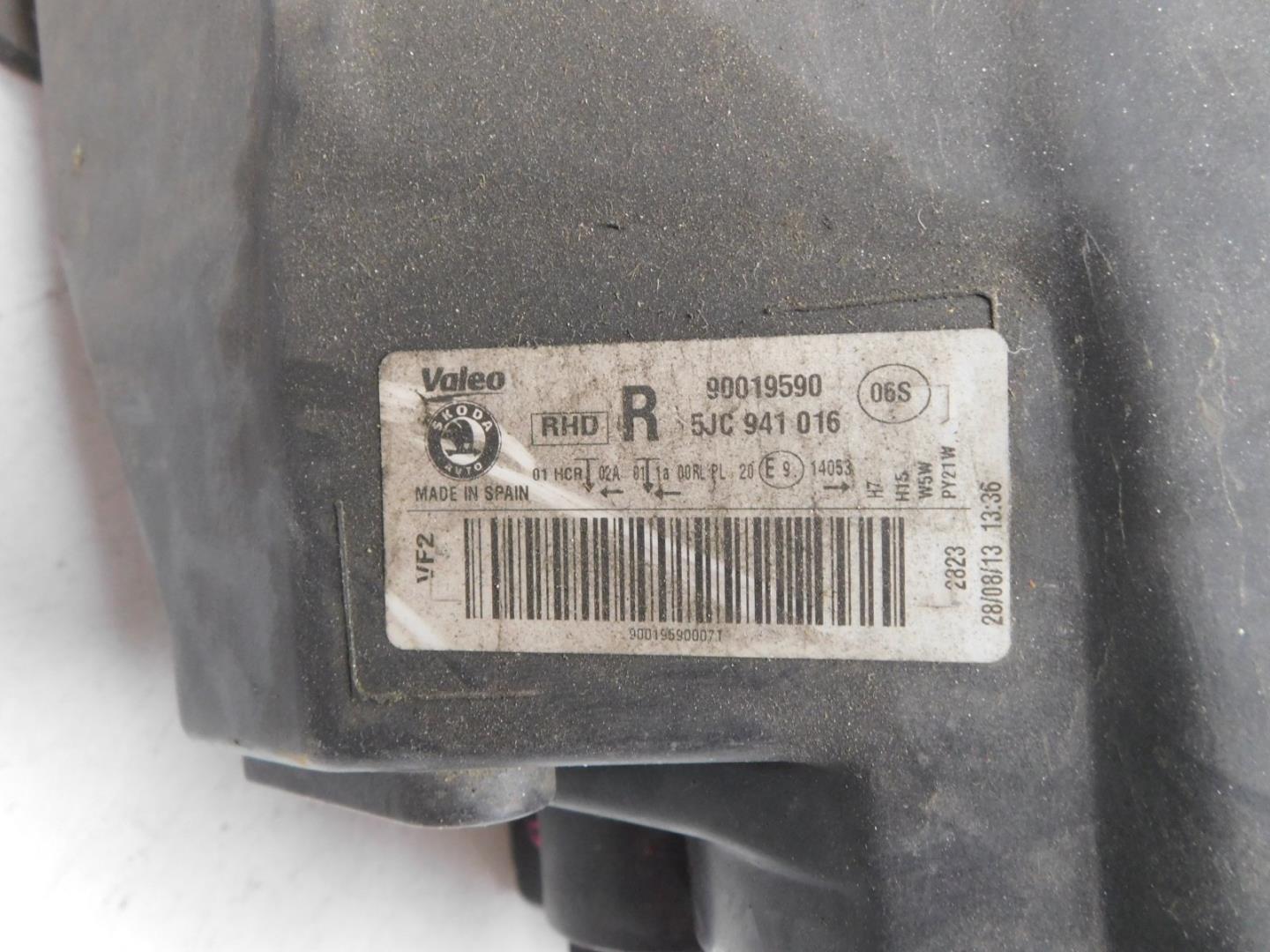 Фара правая