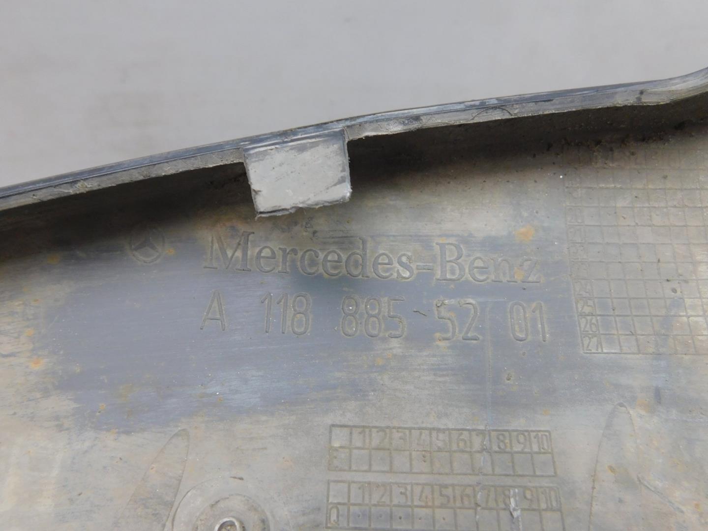 Накладка переднего бампера