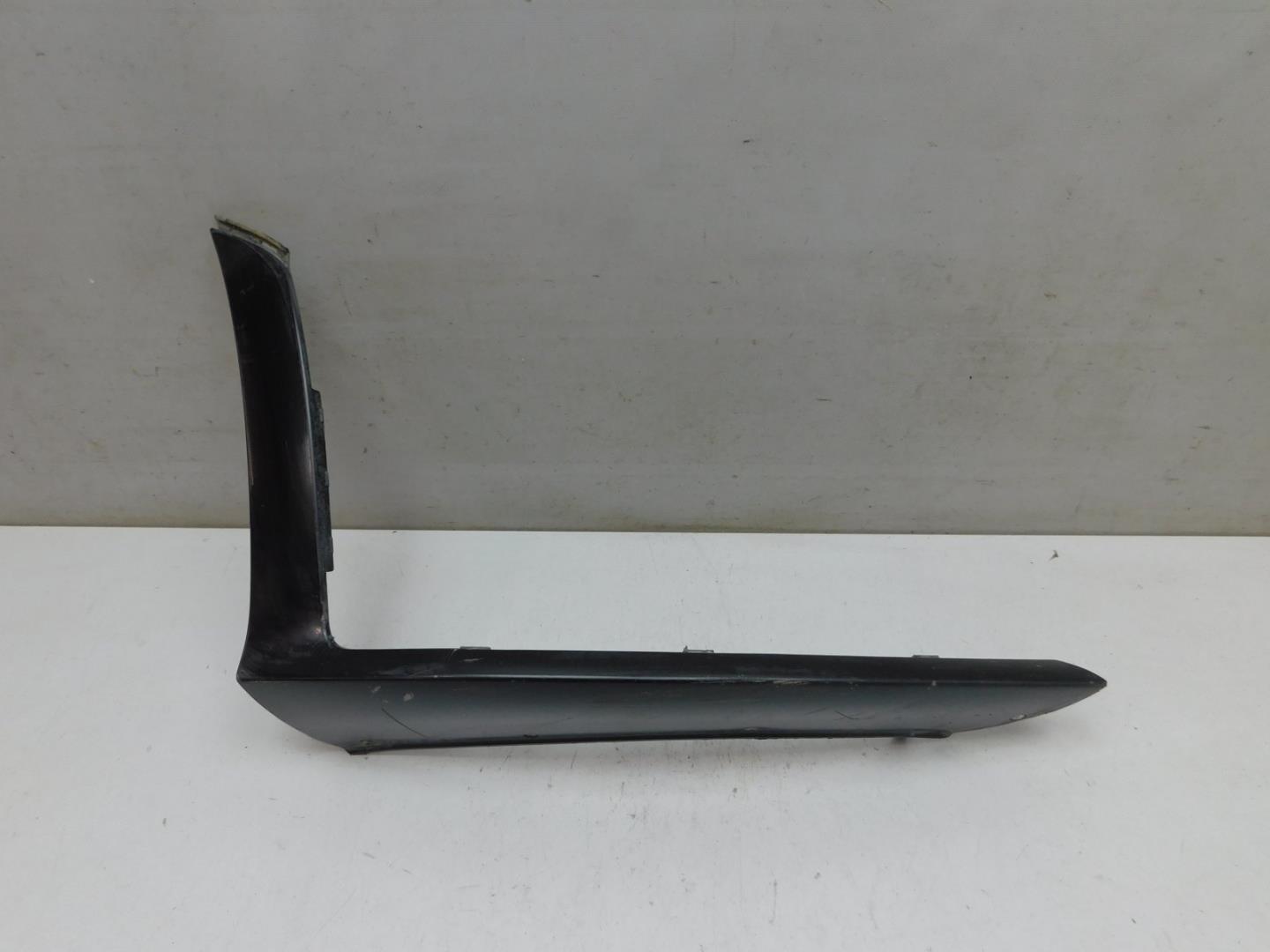 Накладка переднего бампера