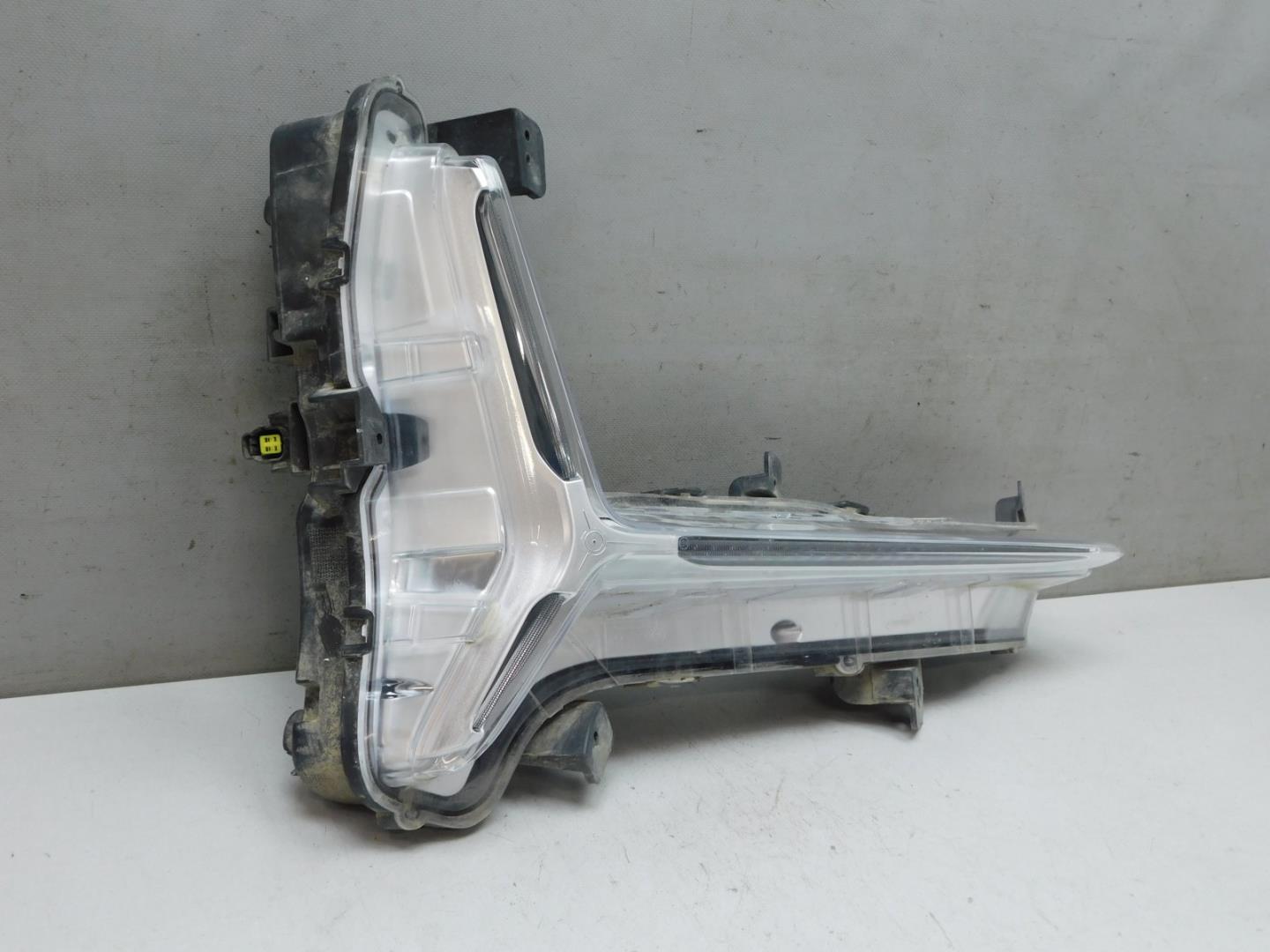 Габарит передний правый