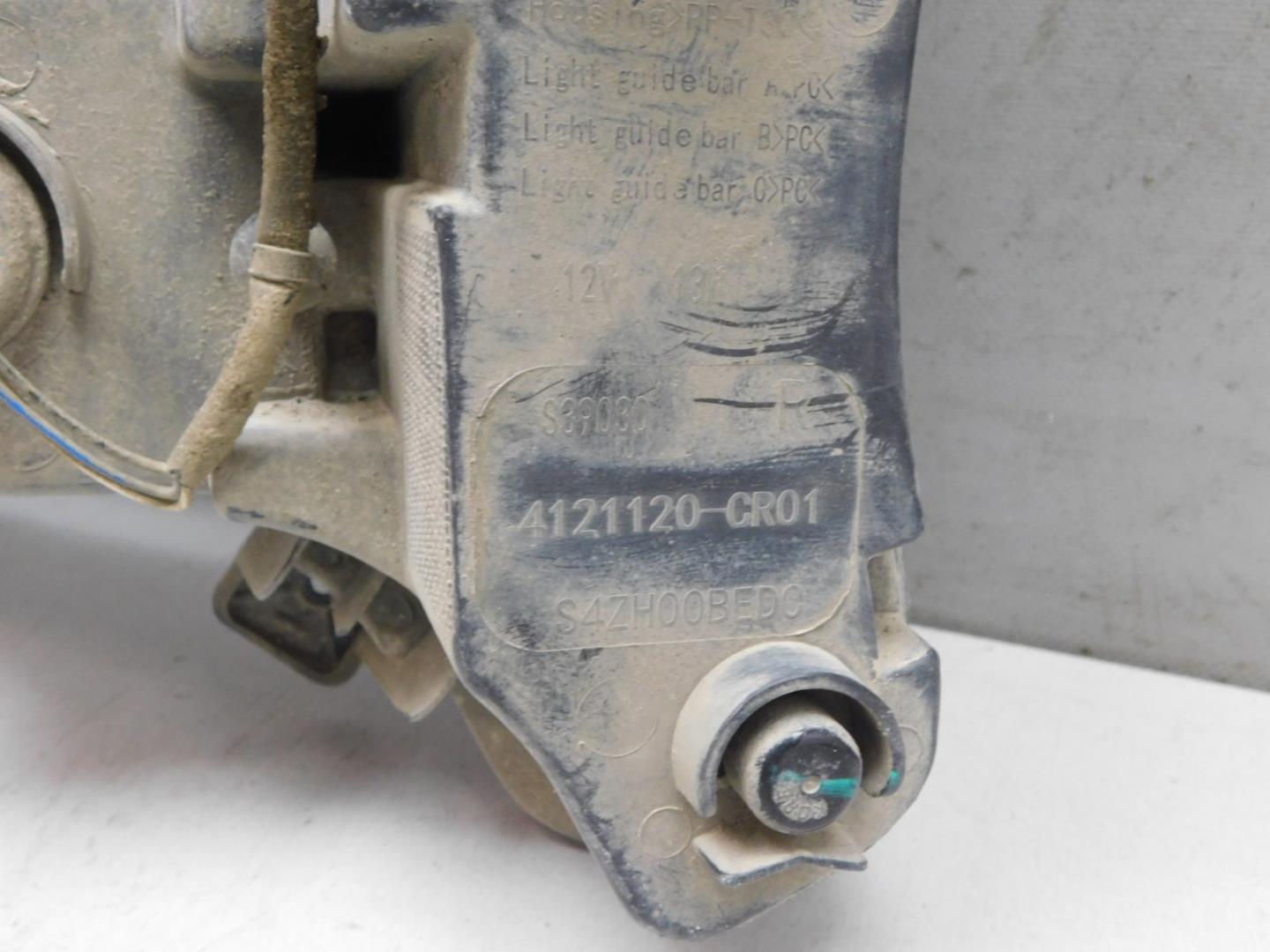 Габарит передний правый