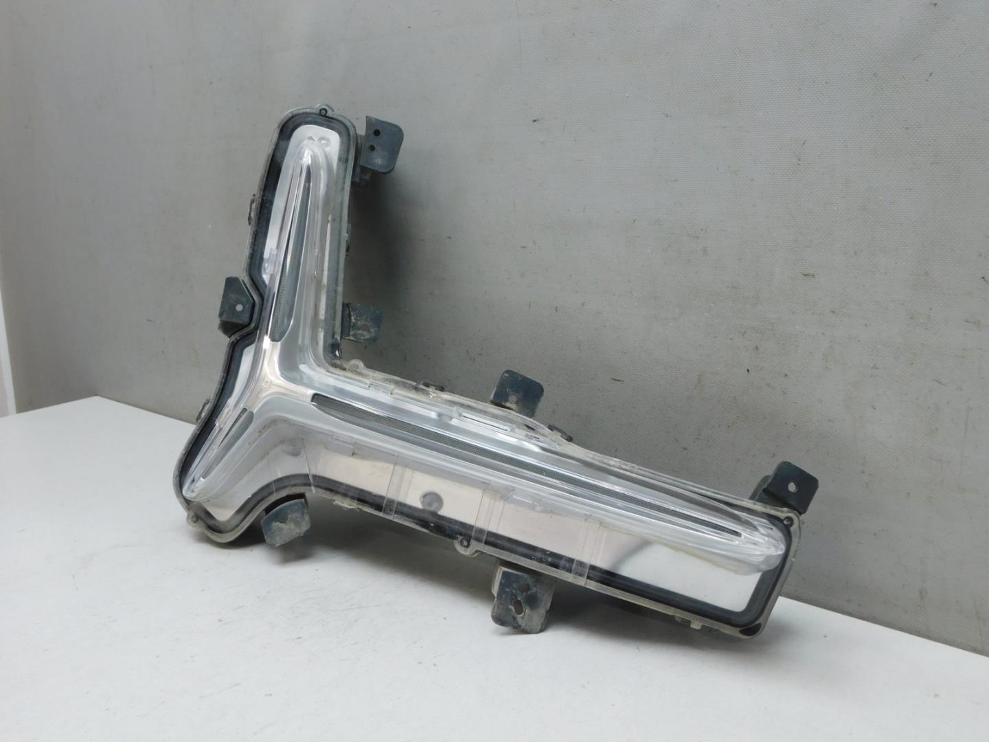 Габарит передний правый