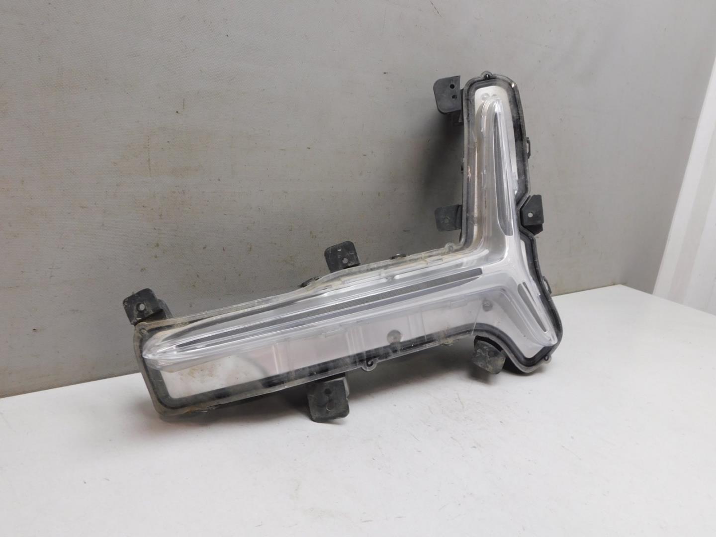 Габарит передний левый