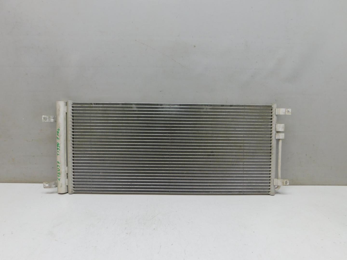 Радиатор кондиционера / конденсер