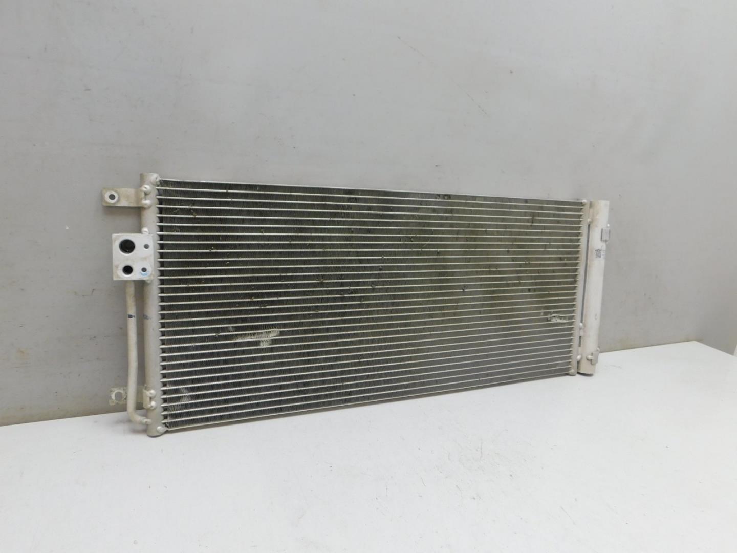 Радиатор кондиционера / конденсер