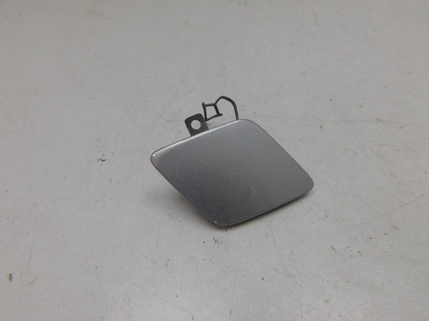 Заглушка буксировочного крюка