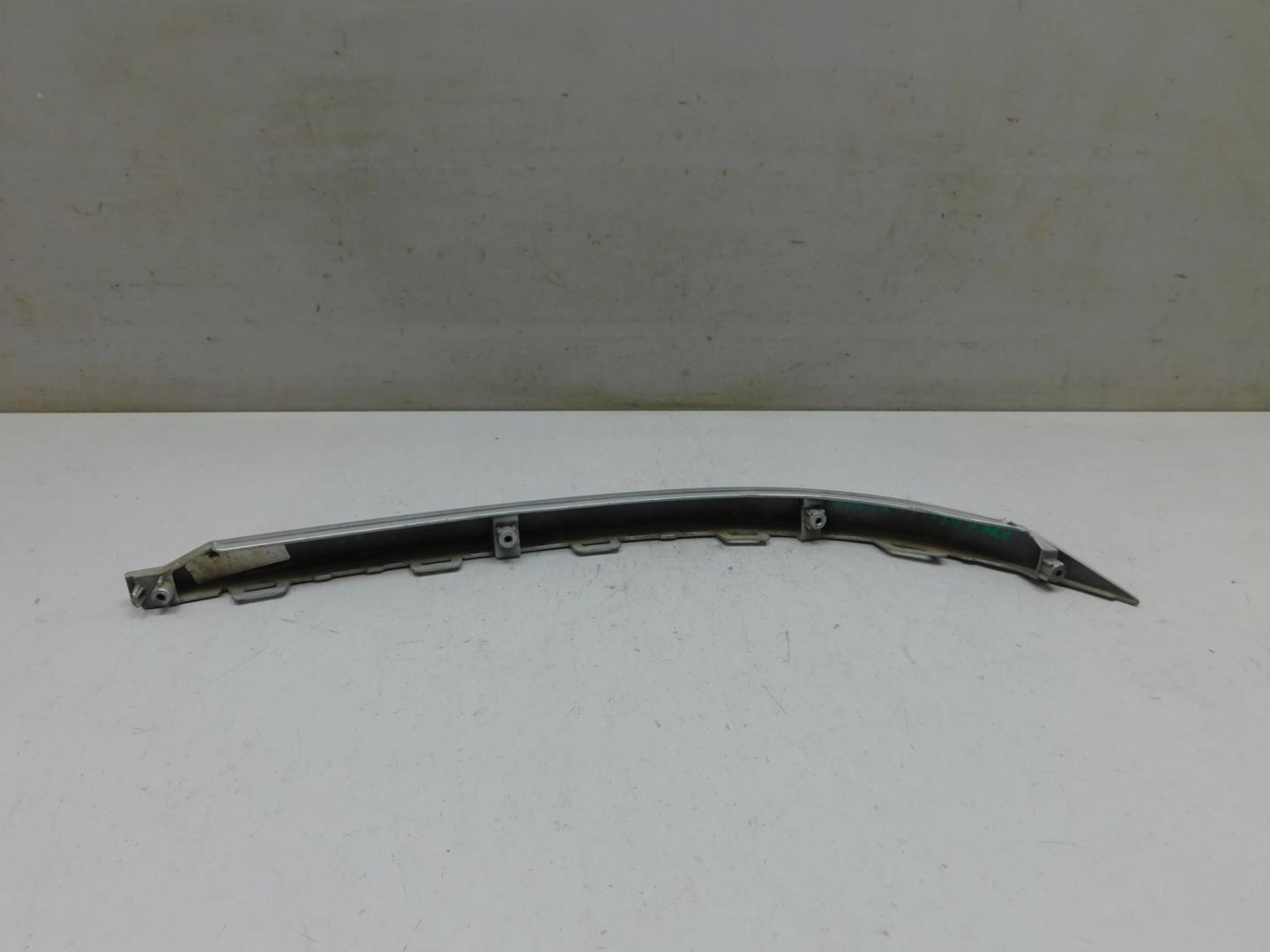 Накладка заднего бампера левая