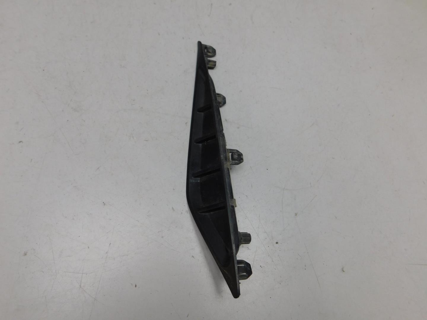 Накладка переднего бампера