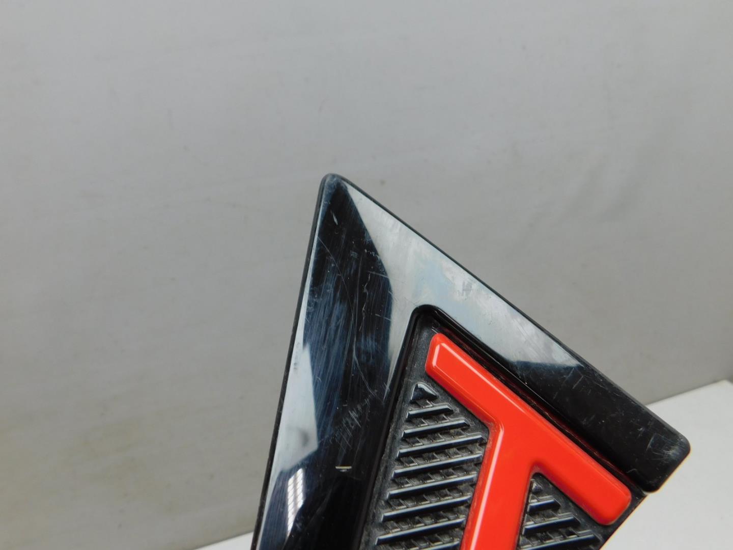 Накладка переднего крыла левого