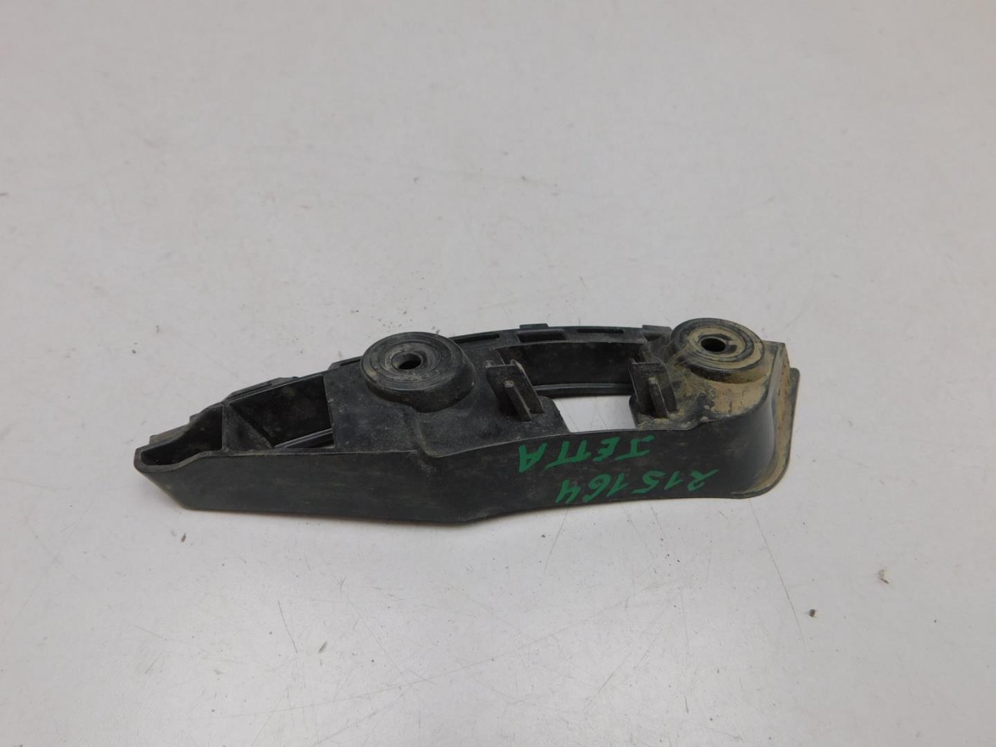 Направляющая переднего бампера