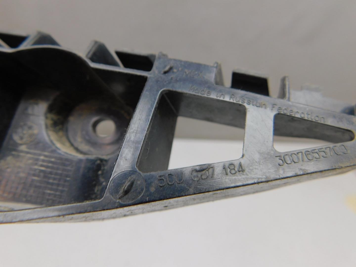 Направляющая переднего бампера