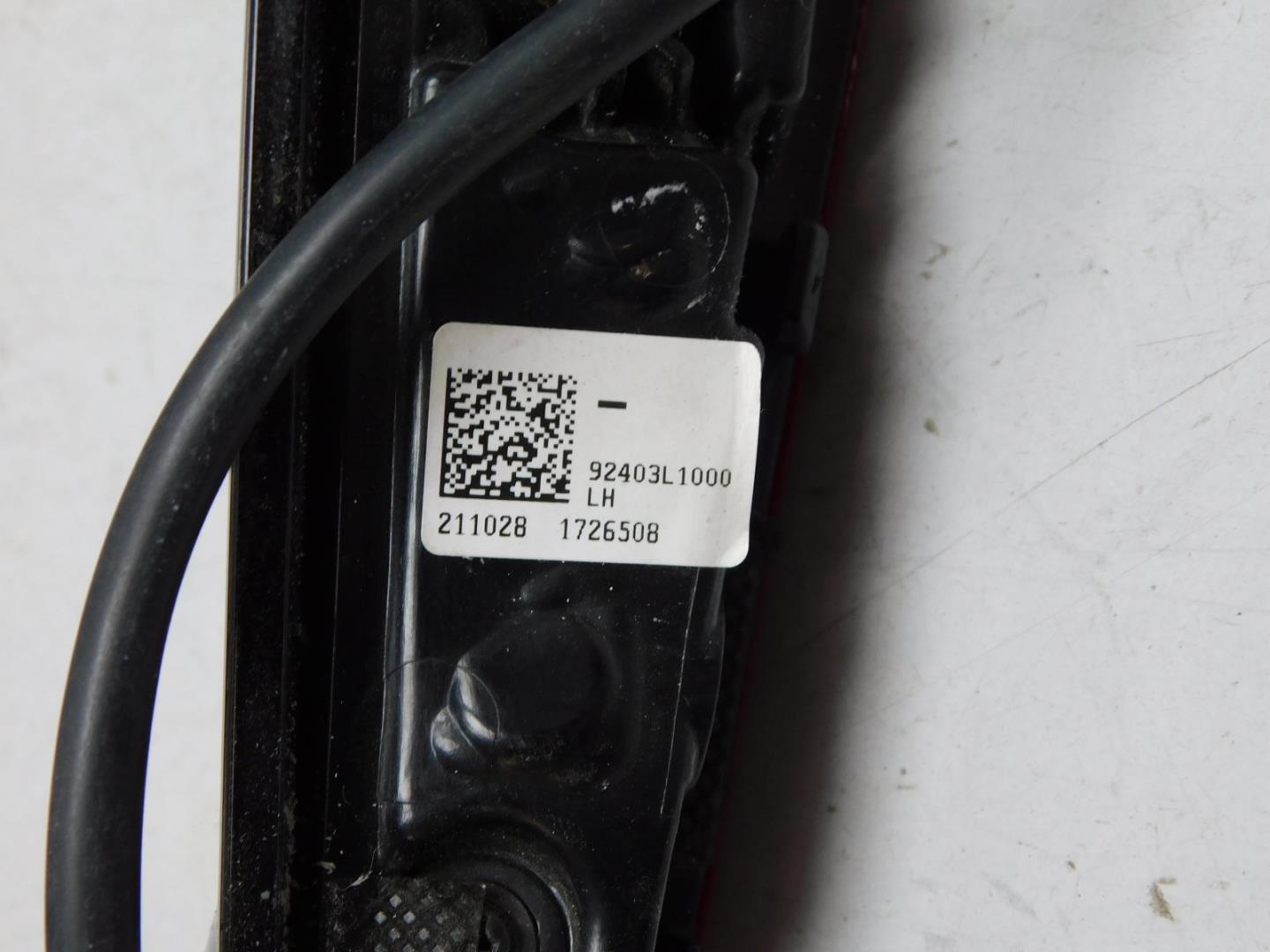 Фонарь задний внутренний левый