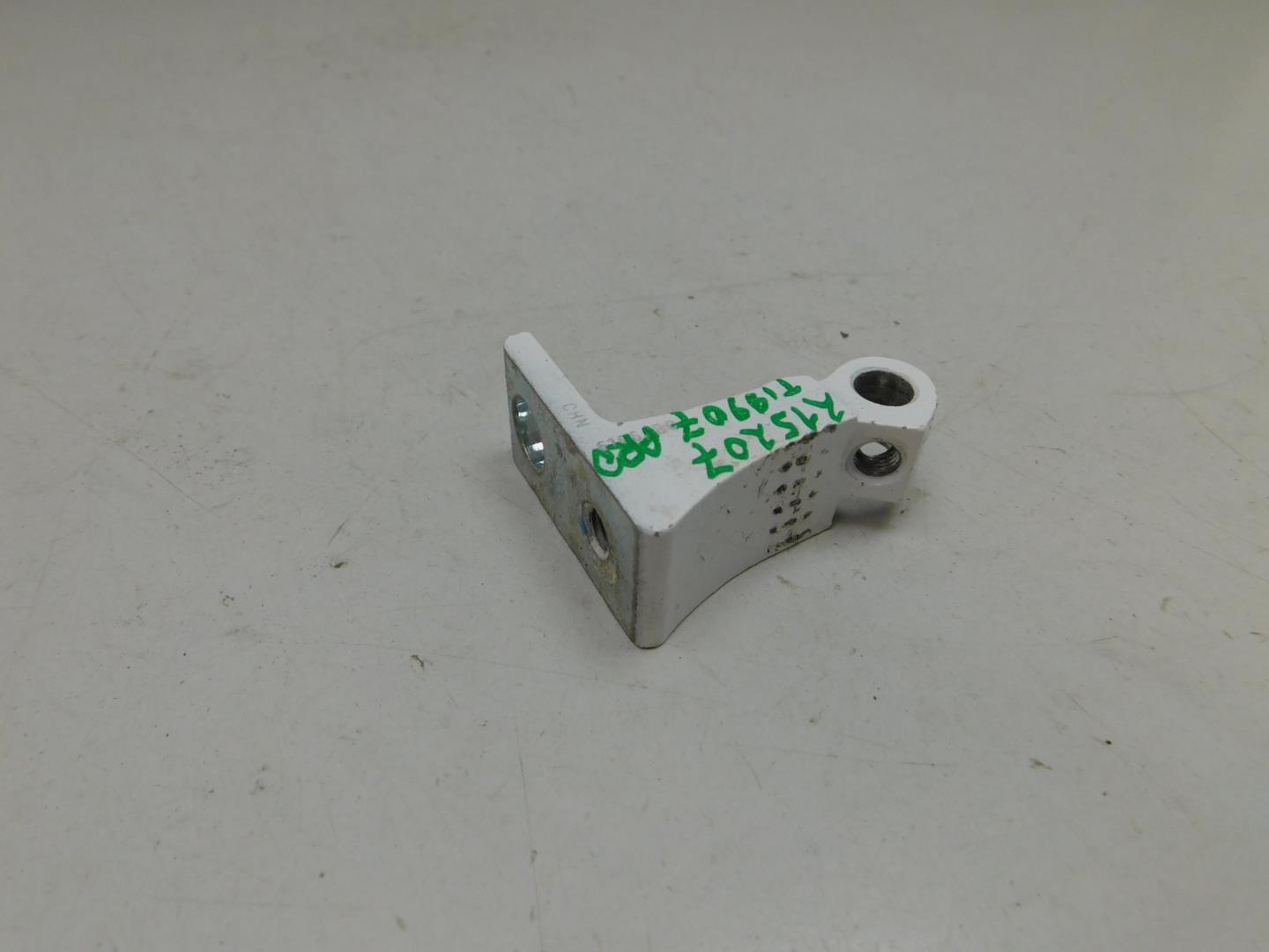 Петля двери передней левой верхняя