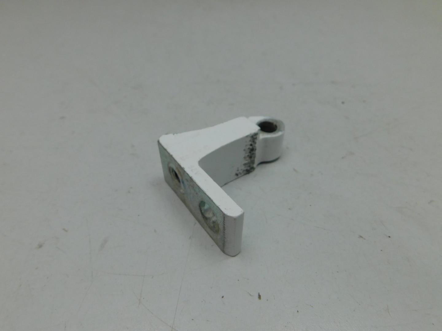 Петля двери передней левой верхняя