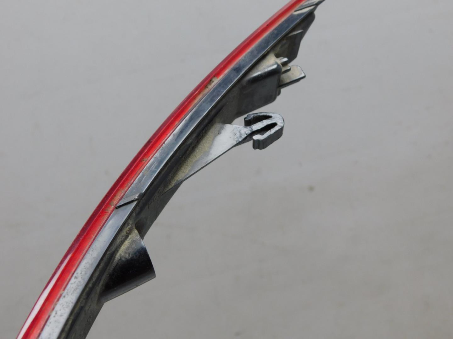 Фонарь задний в бампер левый