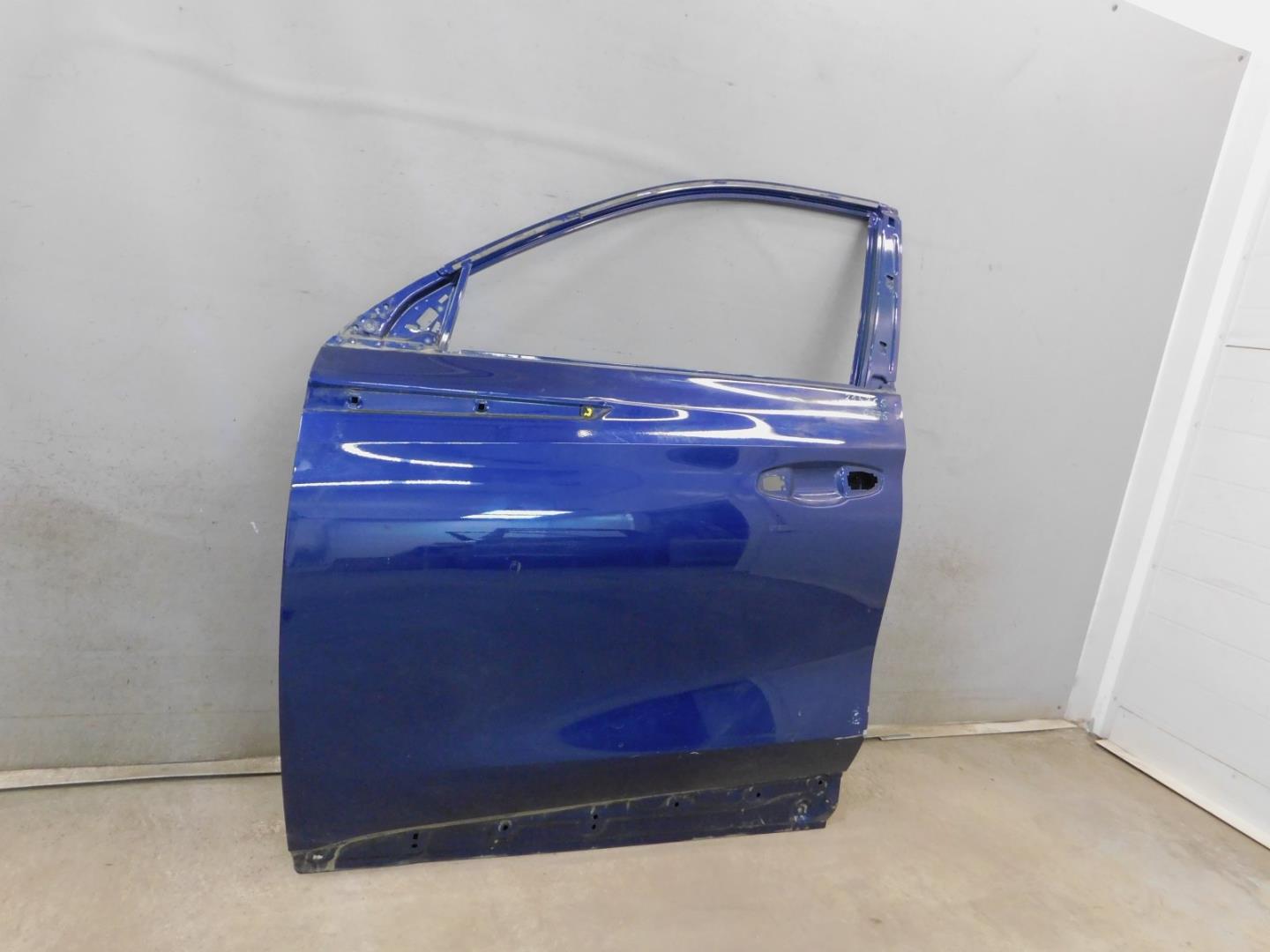 Дверь передняя левая