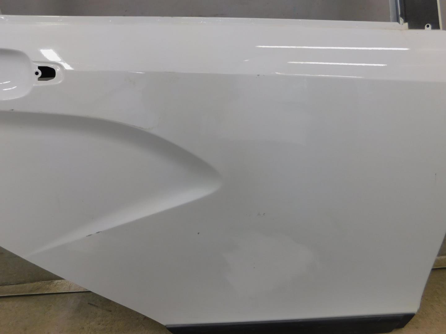 Дверь задняя правая