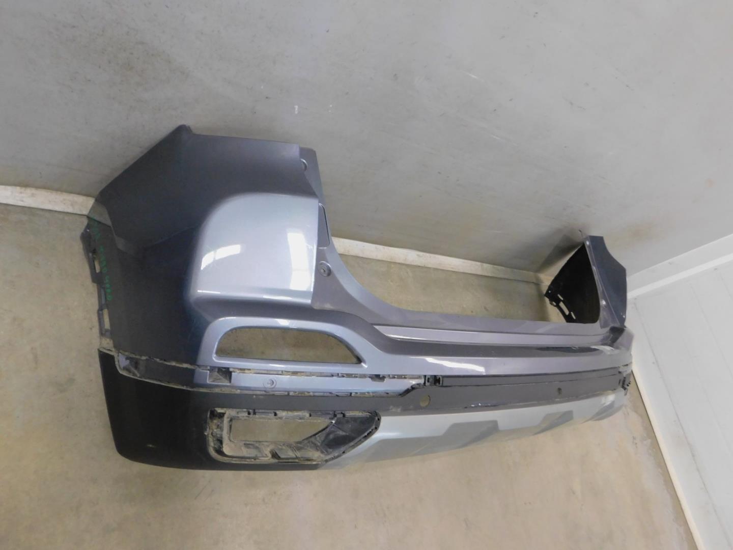 Бампер задний