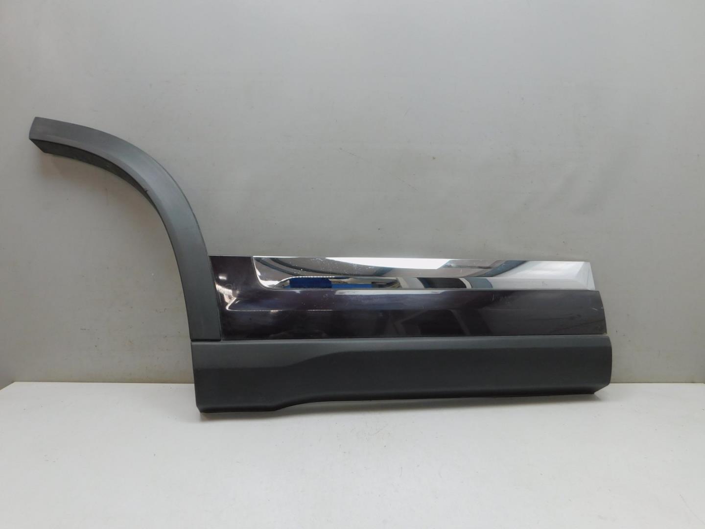 Накладка двери задней правой